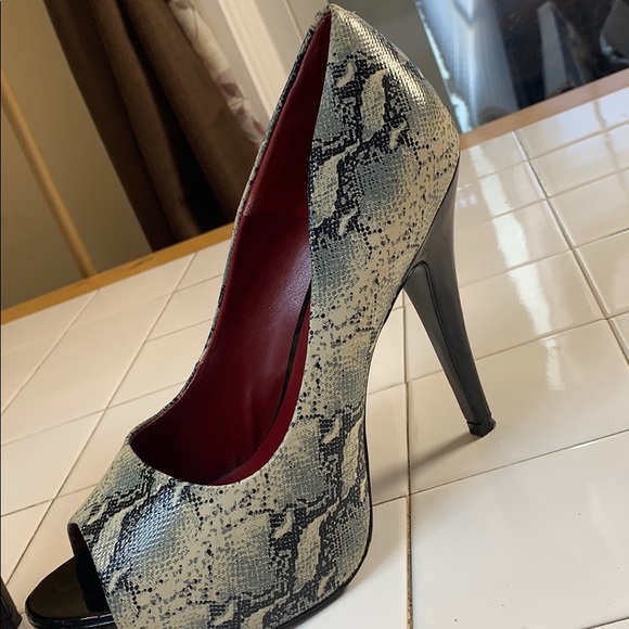 Python platform pumps - Picture 3 of 6